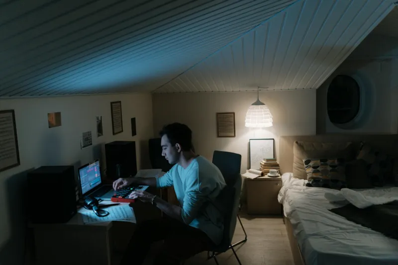 Building Your Own Stage: The Independent Artist's Guide to Creative Self-Determination