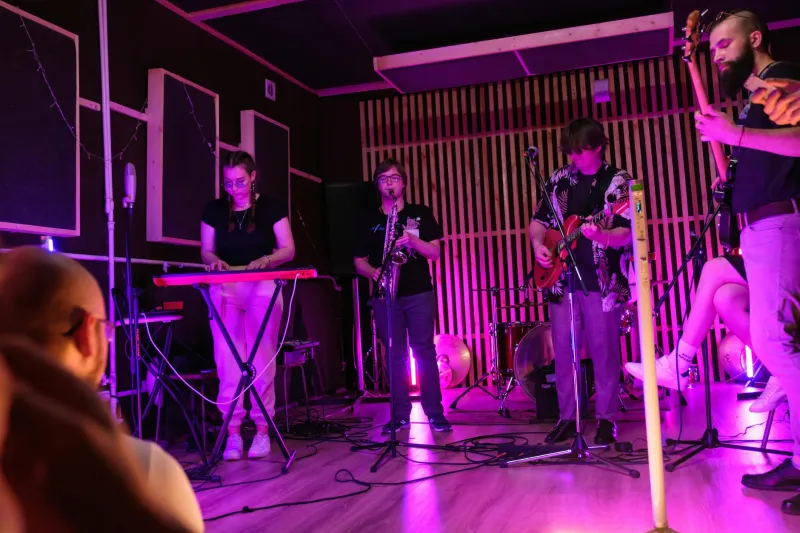 The Marathon Mindset: Why Britain's Greatest Musicians Think in Decades, Not Moments